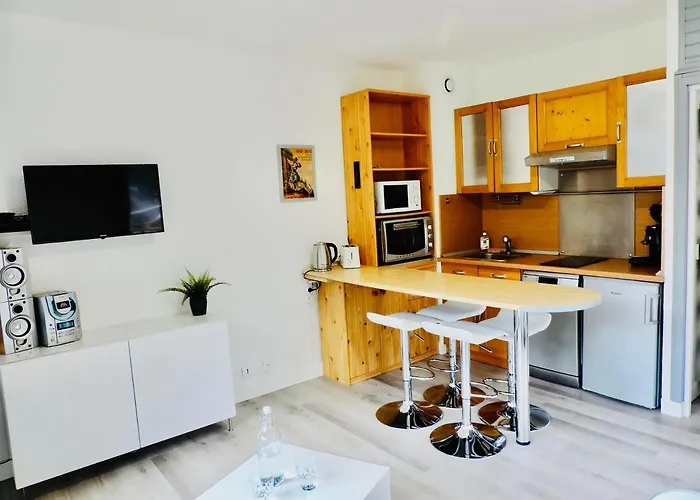 3*** Le Chardon Bleu *