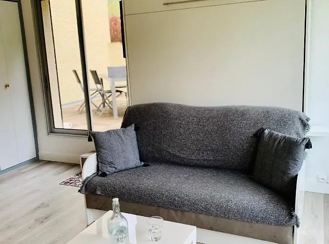 3*** Le Chardon Bleu * סן-לארי-סולאן